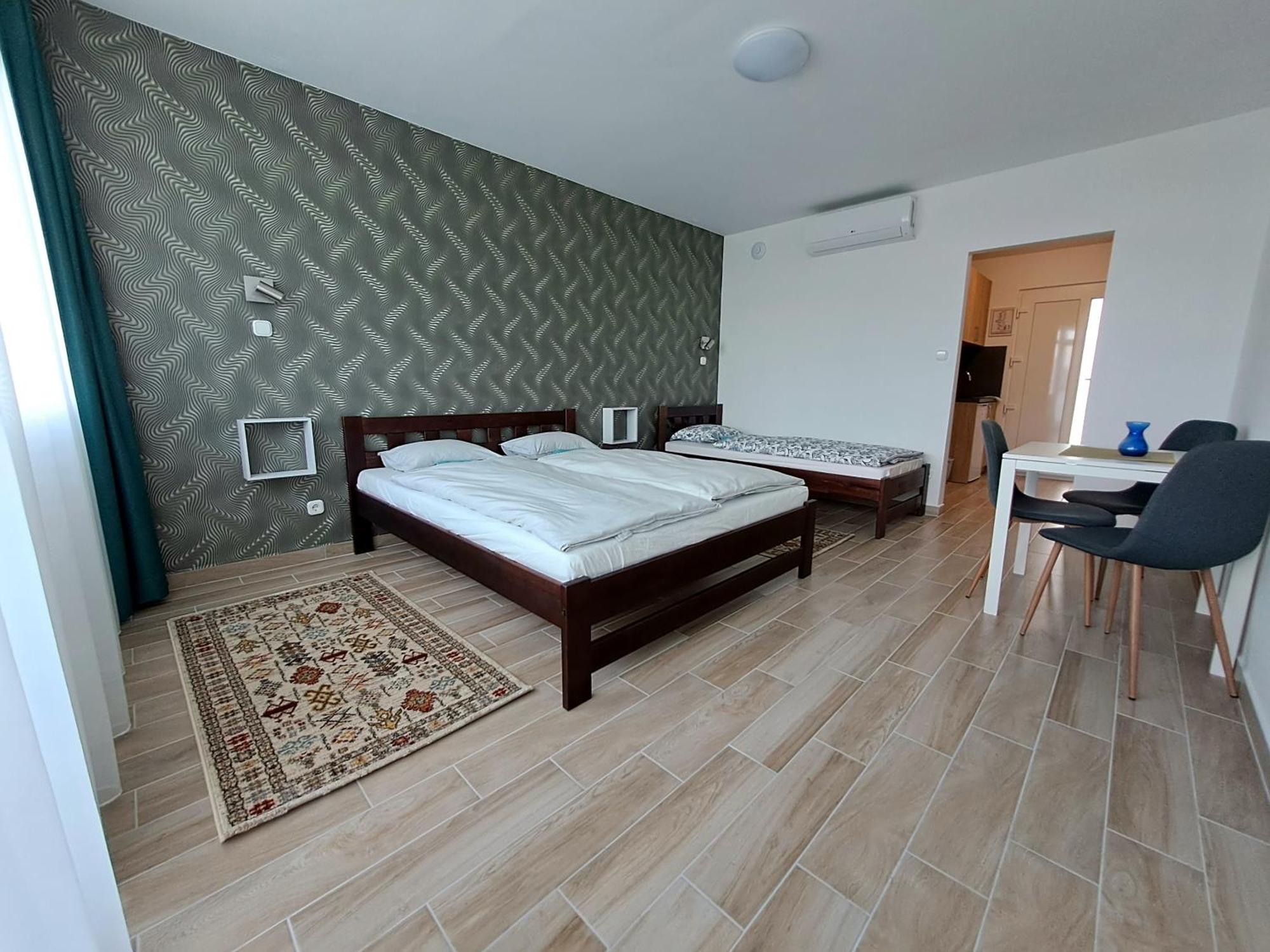 Partside Balatonfuered Apartment Exterior photo